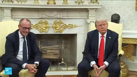 لقاء ترامب وشميرتس: خلافات أوروبية أمريكية وتصعيد محتمل للعقوبات