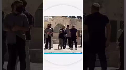 بن غفير يقتحم الأقصى ويؤدي طقوساً تلمودية