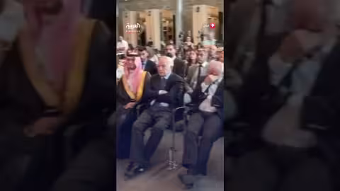 أم يمنية تطالب بالعدالة لابنها أمام مسؤولين