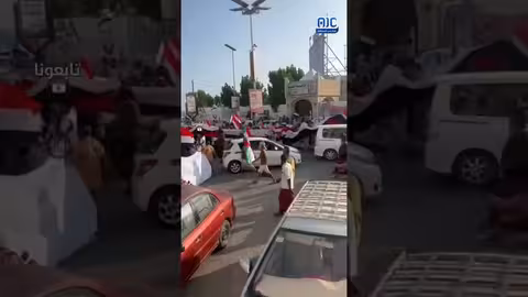حشود المكلا تدعم الانتقالي وتطالب برحيل قوات الاحتلال