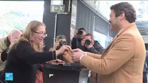 البرتغال: مواجهة بين اشتراكي ويميني متطرف في الانتخابات الرئاسية