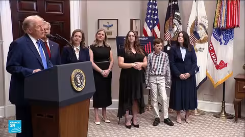 ترامب يوصي الحوامل بتجنب الباراسيتامول بسبب صلة محتملة بالتوحد