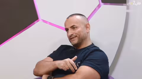 تكتيكات كروية ومحاورات في عالم كرة القدم