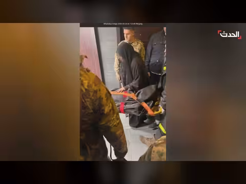 نقل جثة مستهدف في الحازمية بلبنان وسط حضور زوجته