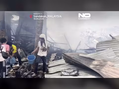 حريق هائل في ماليزيا يدمر منازل ويشرّد آلاف