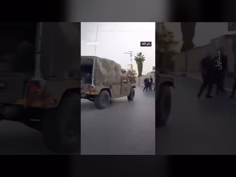 محاولة دهس فلسطينيين بسيارة عسكرية إسرائيلية في الضفة الغربية