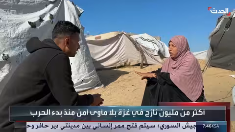 مهندس فلسطيني يصنع كرفاناً وسط دمار غزة