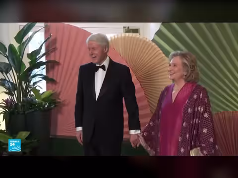 هيلاري كلينتون تنفي علم زوجها بقضايا إبستين وتطالب باستجواب ترامب