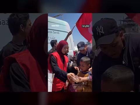 الهلال الأحمر التركي يدعم أطفال غزة