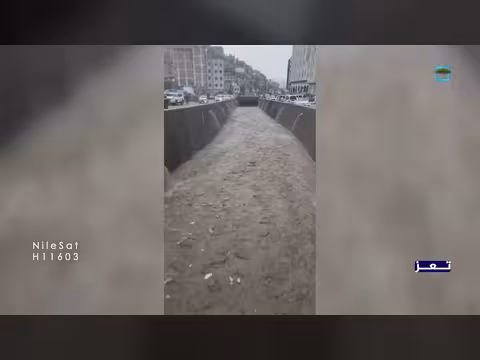وفاة طفل وإنقاذ والدته في تعز جراء سيول الأمطار