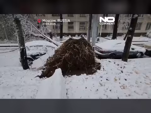 عاصفة ثلجية نادرة تضرب موسكو