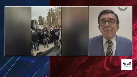 إيران تستدعي السفير البريطاني بعد إنزال علمها في لندن