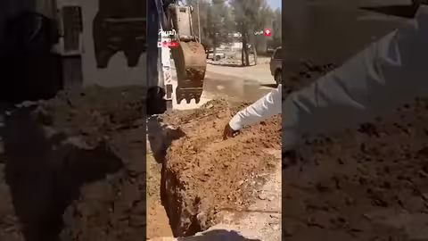 هجوم بطائرة مسيرة يلحق أضراراً بمنازل وسيارات في اليمن