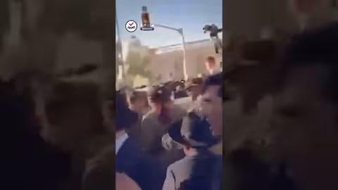 الشرطة الإسرائيلية تدوس شباناً حريديين: مشاهد موثقة