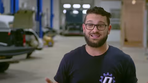 سيارات الأحلام: تعديل لينكولن 1966 وسمارت 2008