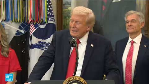 زيلينسكي يضغط على ترامب لتزويد أوكرانيا بصواريخ توماهوك