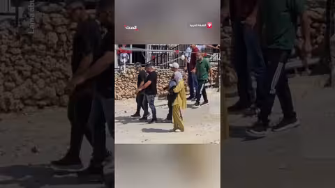 إسرائيل تمنح سكان منزل في حزما ساعة لإخلائه قبل الهدم