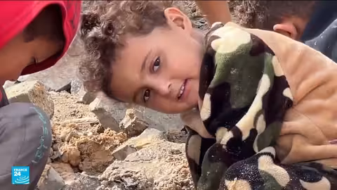 غزة: الأمطار الغزيرة تزيد من معاناة النازحين في خيامهم