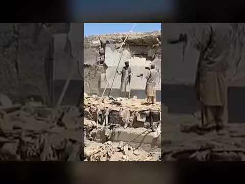 الجيش الباكستاني يدمر مواقع طالبان