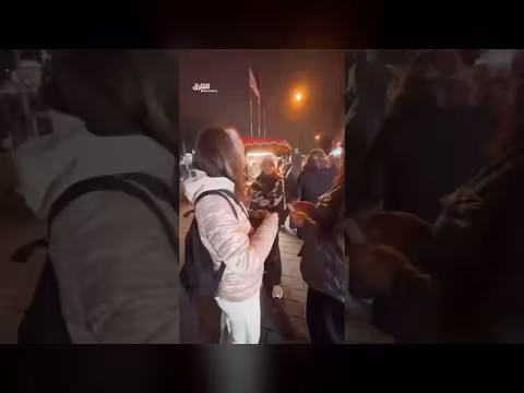 امرأة تسافر لرؤية بائع الذرة التركي