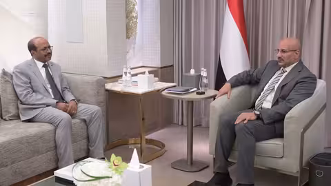 طارق صالح يناقش تطوير القطاع النفطي مع وزير النفط