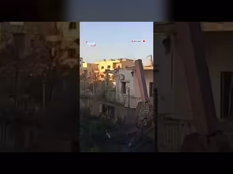 سيدة لبنانية تصرخ بعد تدمير منزلها