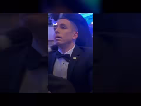 عناصر الخدمة السرية تجلي دونالد ترمب من عشاء مراسلي البيت الأبيض