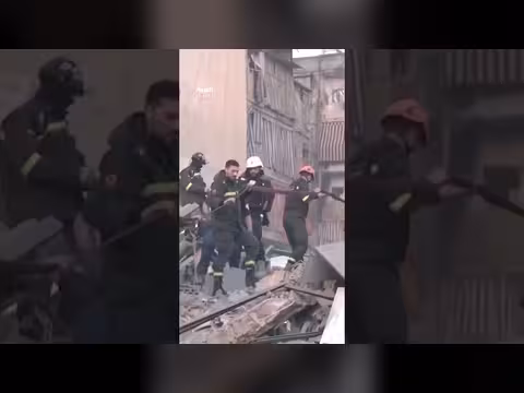 دمار مبنى في الباشورة ببيروت جراء غارة إسرائيلية