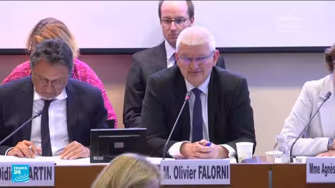 غارات إسرائيلية تستهدف مواقع حوثية في صنعاء وتحدث انفجارات ضخمة.