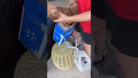 فتح طرد من وول مارت: مفاجأة غير متوقعة