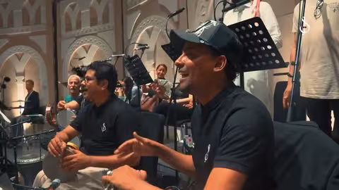 لقاءات مع عازفي حفلة الدوحة: شغف الإبداع وروح الفن