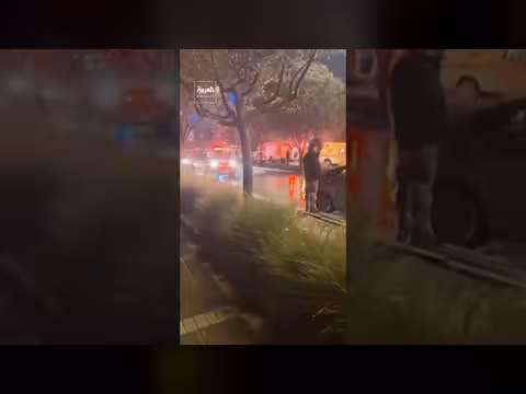 احتراق مبنى في ديمونا بعد سقوط صاروخ إيراني
