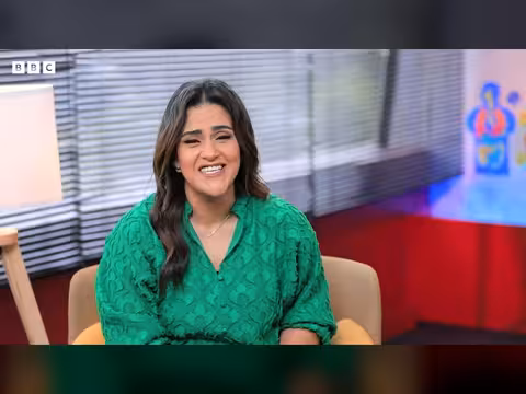 حل المعادلات الجبرية وإسعافات أولية وتحدث عن الأفلام بالإنجليزية