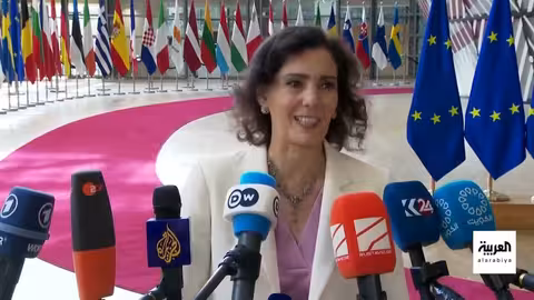 تطورات الأوضاع في السويداء السورية وغارات إسرائيلية