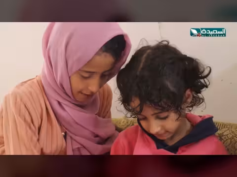 طفلة تعاني من إعوجاج في العمود الفقري