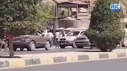 عمليات نهب في القصر الرئاسي بعد إخلائه