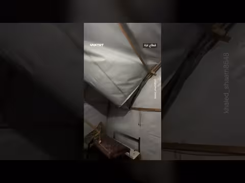 غزة: أمطار غزيرة تغرق خيمة للصحفيين