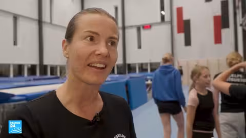 الدنمارك تحظر الهواتف في المدارس والاندية