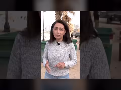 سكاي نيوز عربية: آثار الاستهداف الإسرائيلي لشاطئ الرملة البيضاء في بيروت