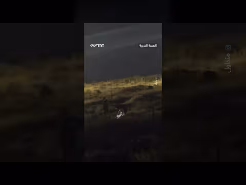 جنود الاحتلال يخبئون أسلحة في حفرة قرب مسكن فلسطيني