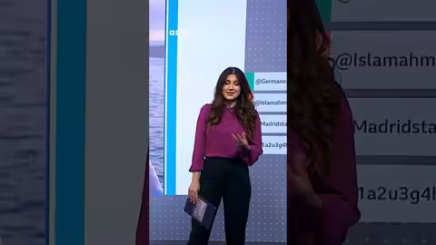 كاميرا في حفل كولد بلاي ترصد موقفاً لامرأة ورجل