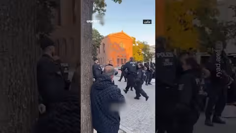 الشرطة الألمانية تعتقل متظاهراً مؤيداً لأسطول الصمود في برلين