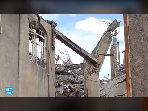 غارات مكثفة على بنى تحتية استراتيجية في إيران