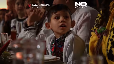 عشاء عيد الميلاد للأطفال النازحين في كييف: مبادرة عائلات أوكرانية
