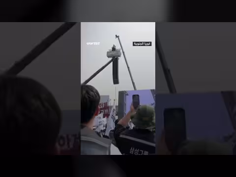 ألاف عمال سامسونغ يتظاهرون مطالبين بزيادة الرواتب