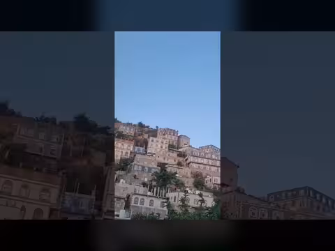 دوي انفجارات وحليق طيران في حجة