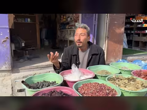 دمار الحرب يحول سوق الحبوب في خان يونس إلى مدينة مهجورة في رمضان