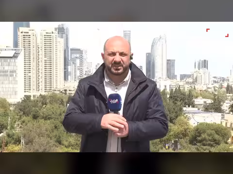 شظايا صاروخ إيراني عنقودي تسقط شرق تل أبيب وتصيب 15 إسرائيليا