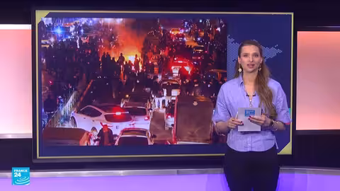 احتجاجات إيران...هل أحرقت شابة صورة المرشد الأعلى في طهران؟