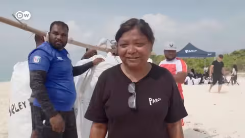 وثائقي جزر المالديف ومشكلة النفايات وثائقية دي دبليو